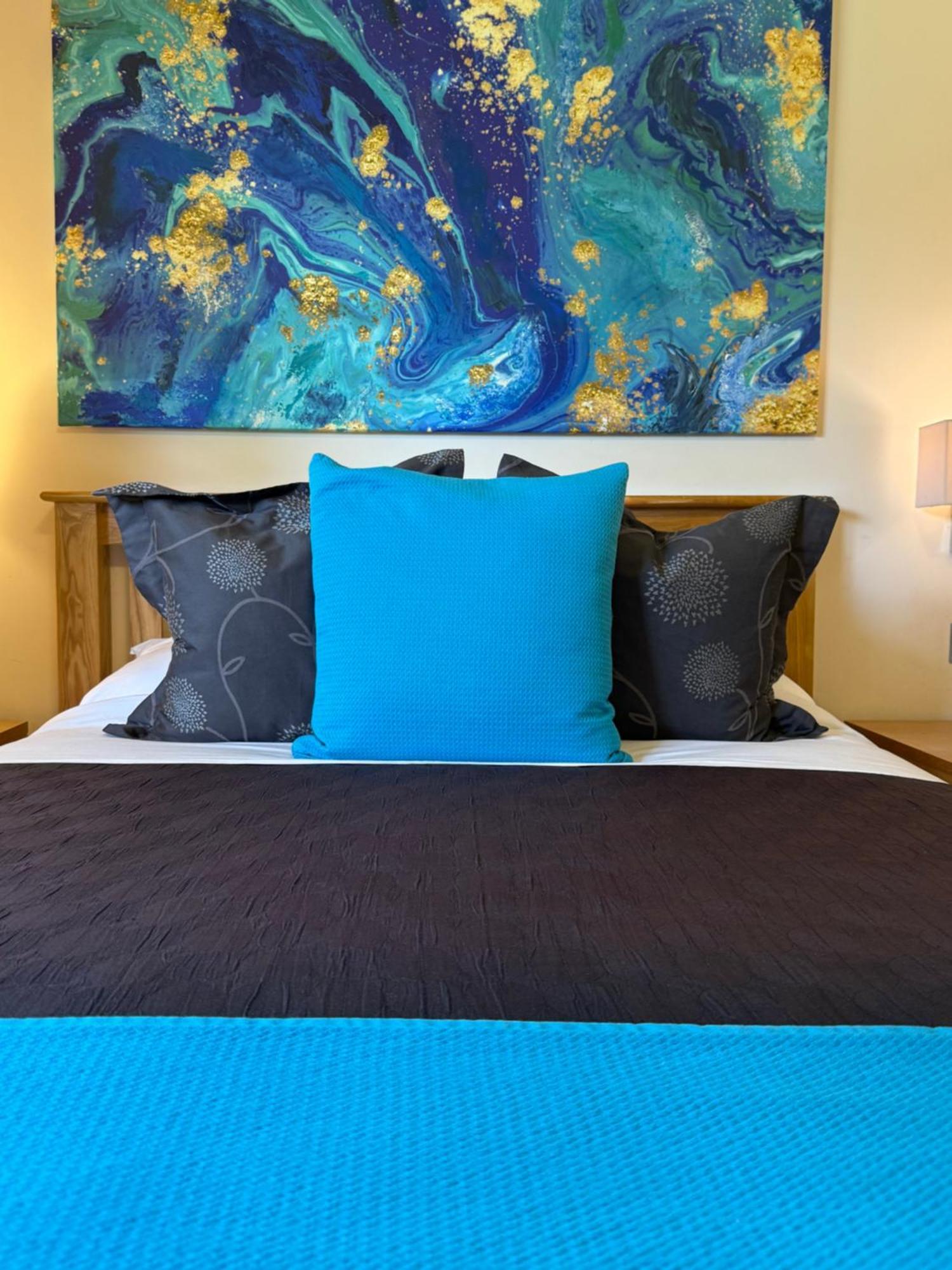 Barncroft Luxury Bed & Breakfast Solihull Bagian luar foto
