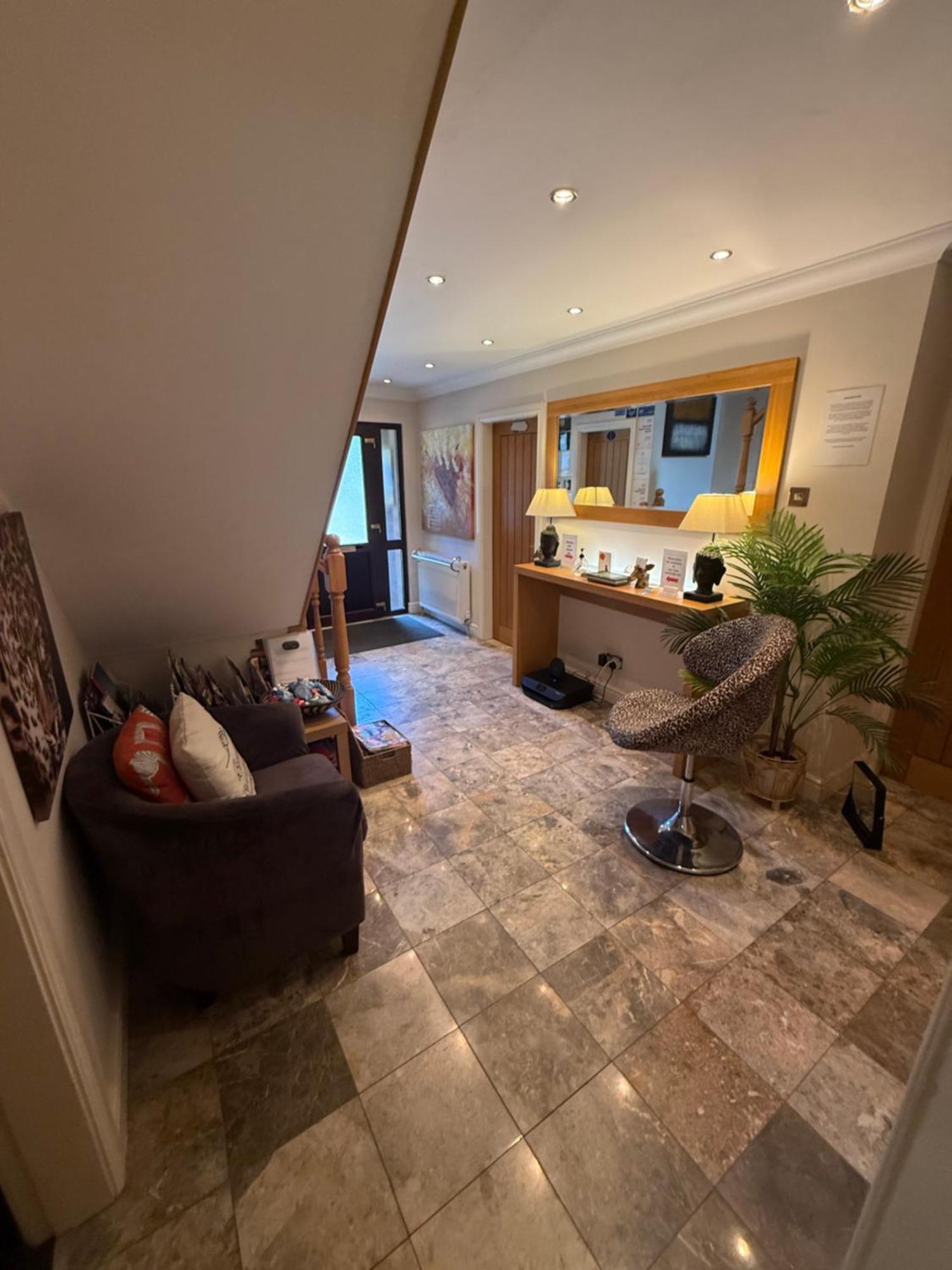 Barncroft Luxury Bed & Breakfast Solihull Bagian luar foto
