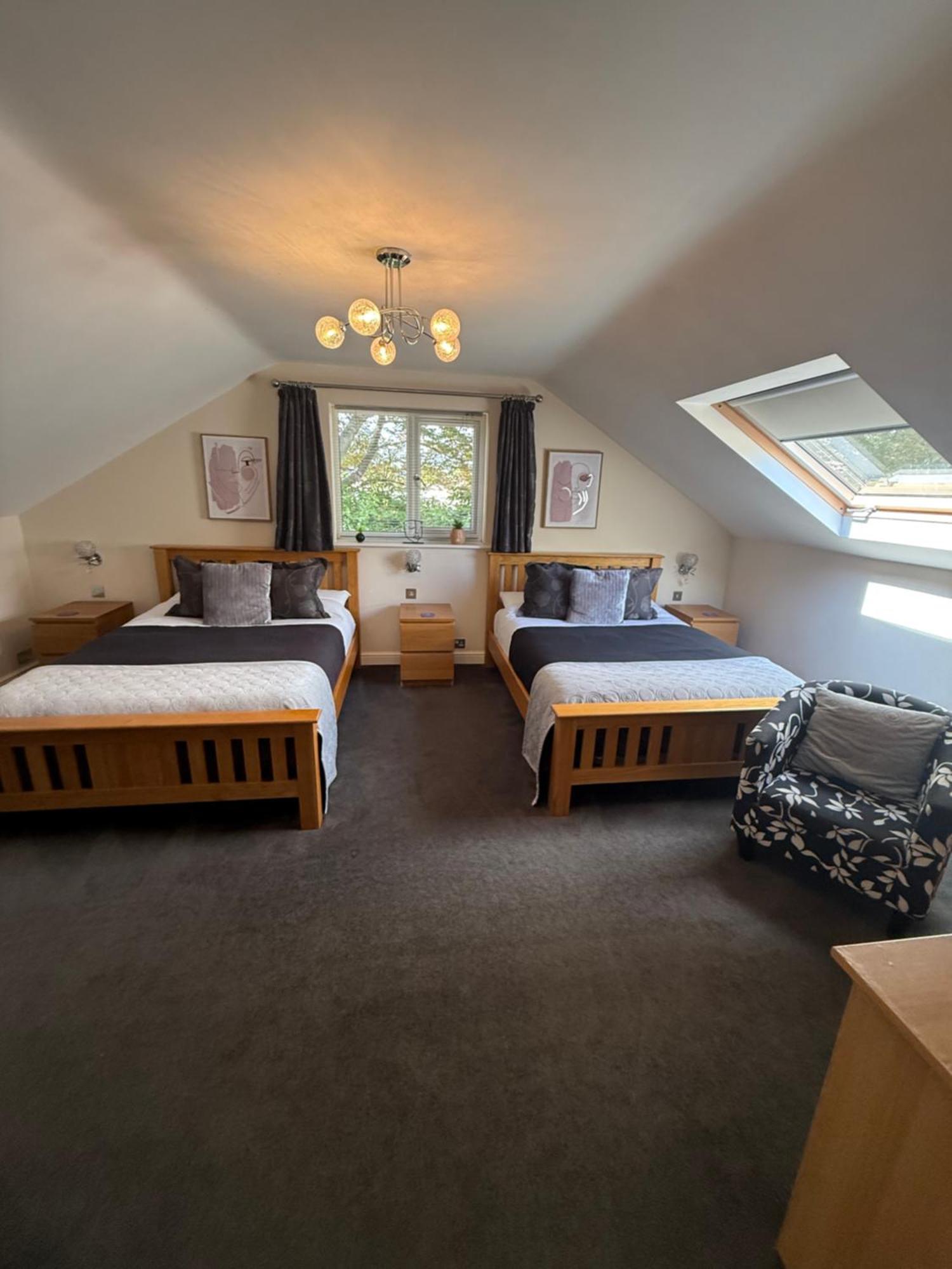 Barncroft Luxury Bed & Breakfast Solihull Bagian luar foto