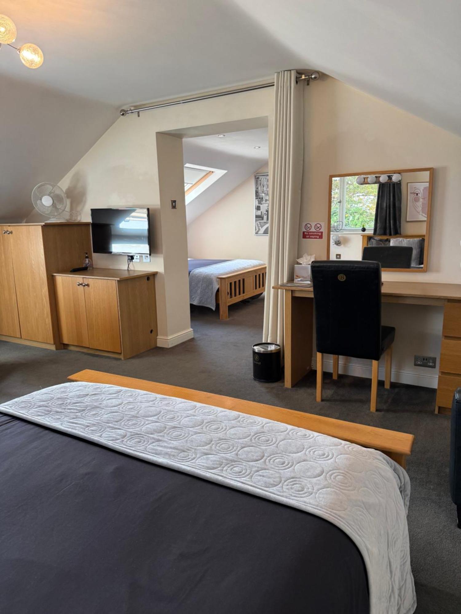 Barncroft Luxury Bed & Breakfast Solihull Bagian luar foto