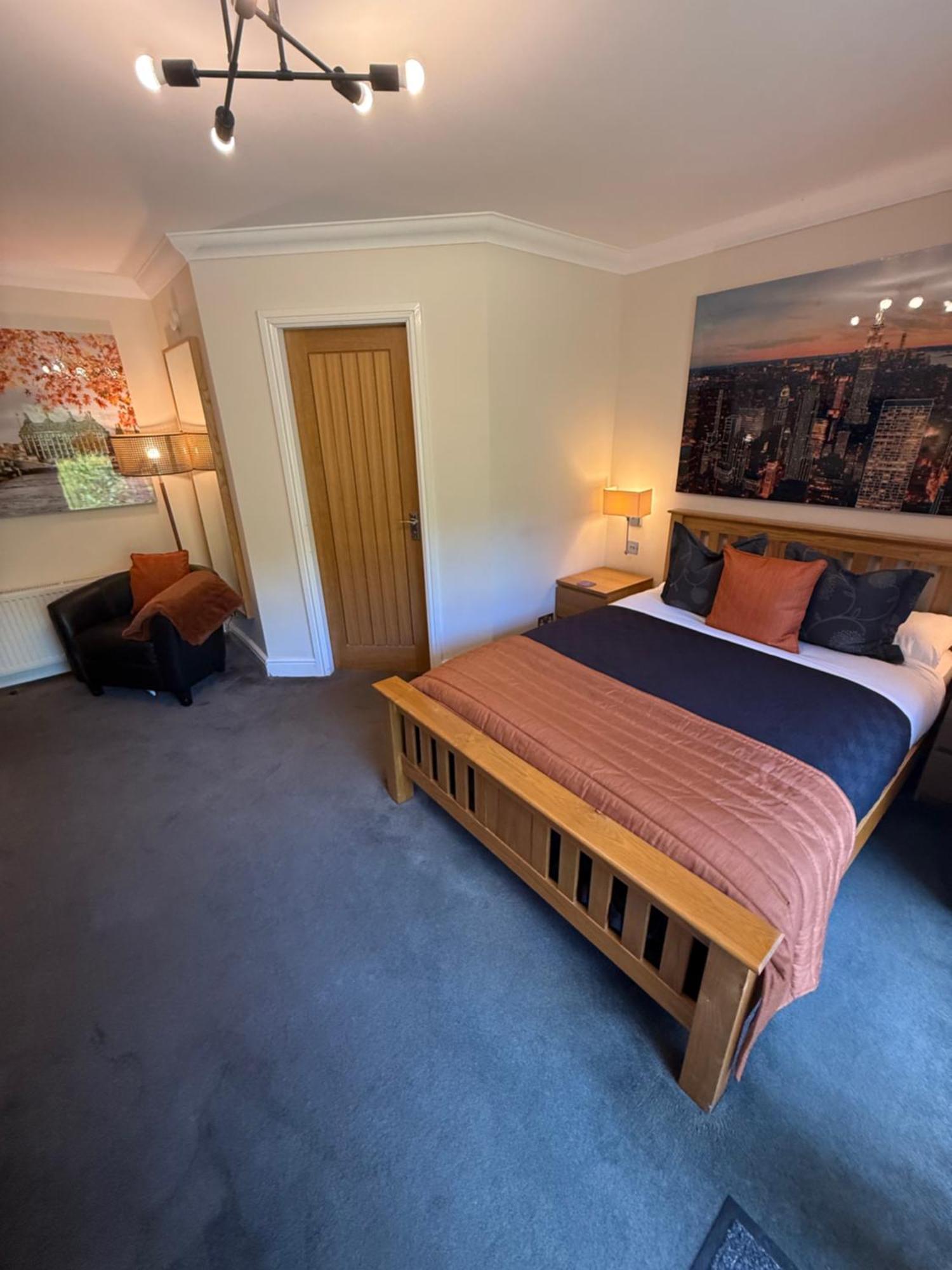 Barncroft Luxury Bed & Breakfast Solihull Bagian luar foto