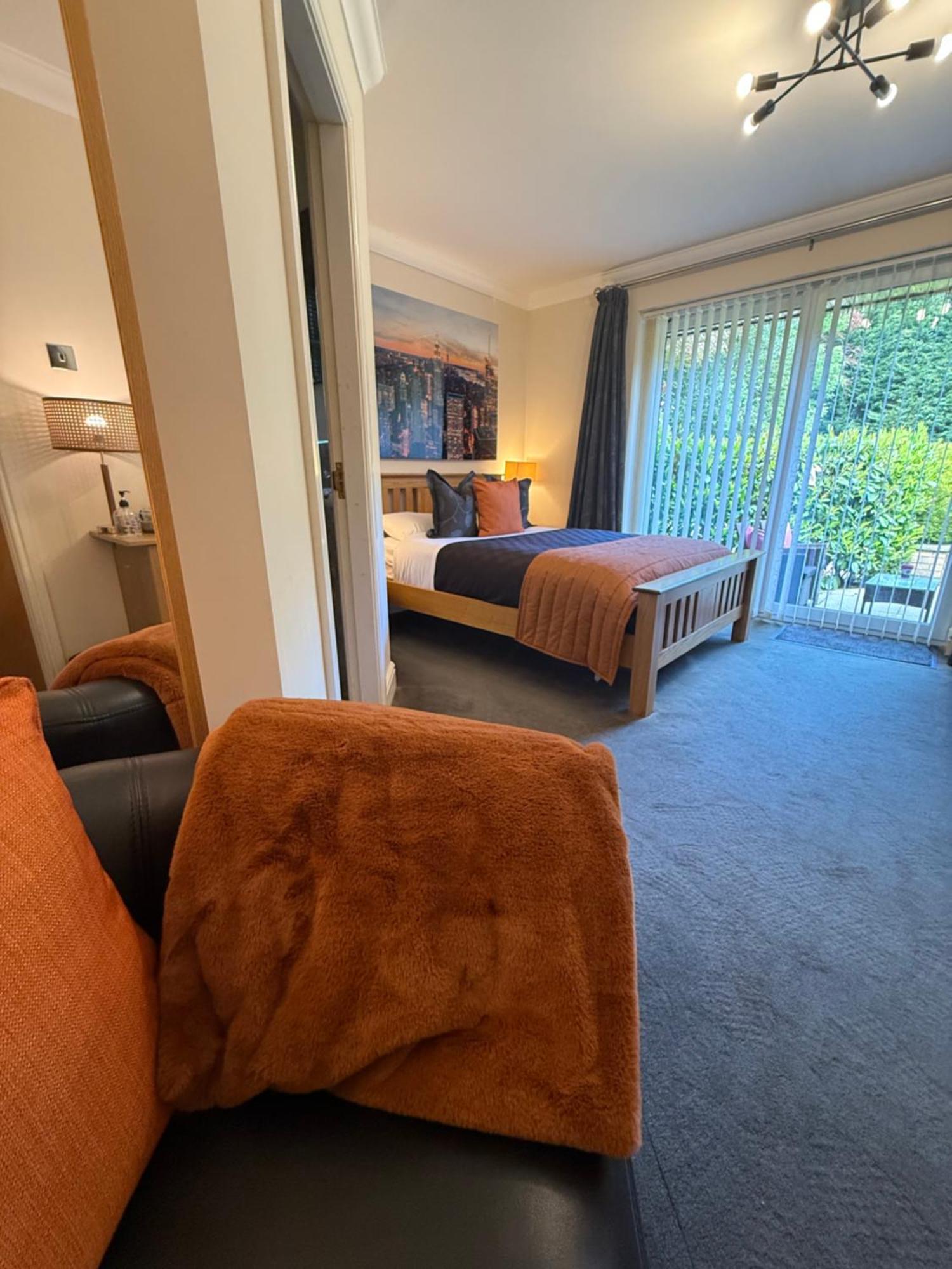 Barncroft Luxury Bed & Breakfast Solihull Bagian luar foto