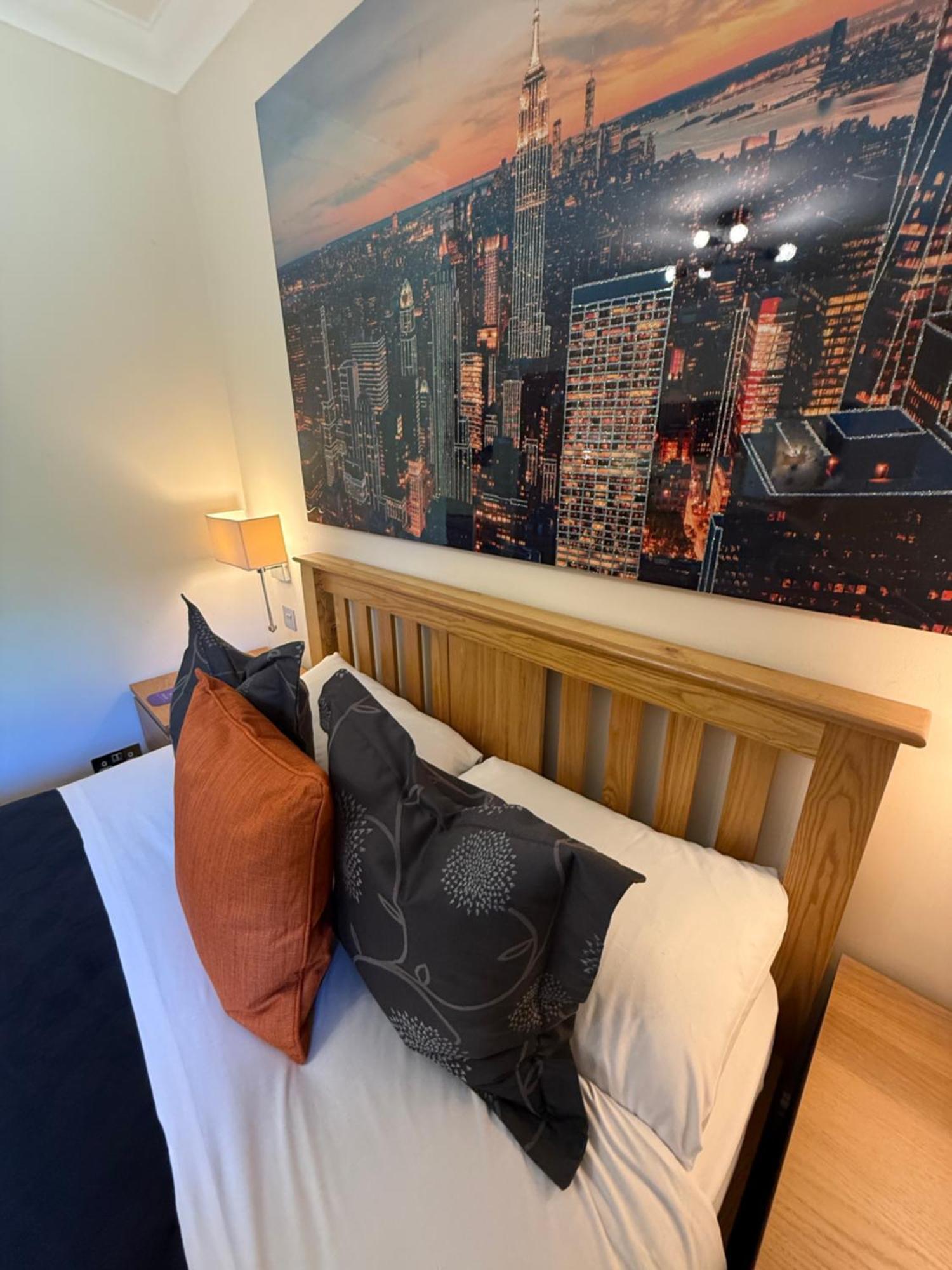 Barncroft Luxury Bed & Breakfast Solihull Bagian luar foto