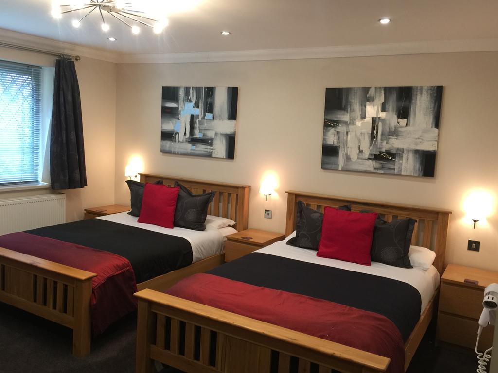 Barncroft Luxury Bed & Breakfast Solihull Bagian luar foto