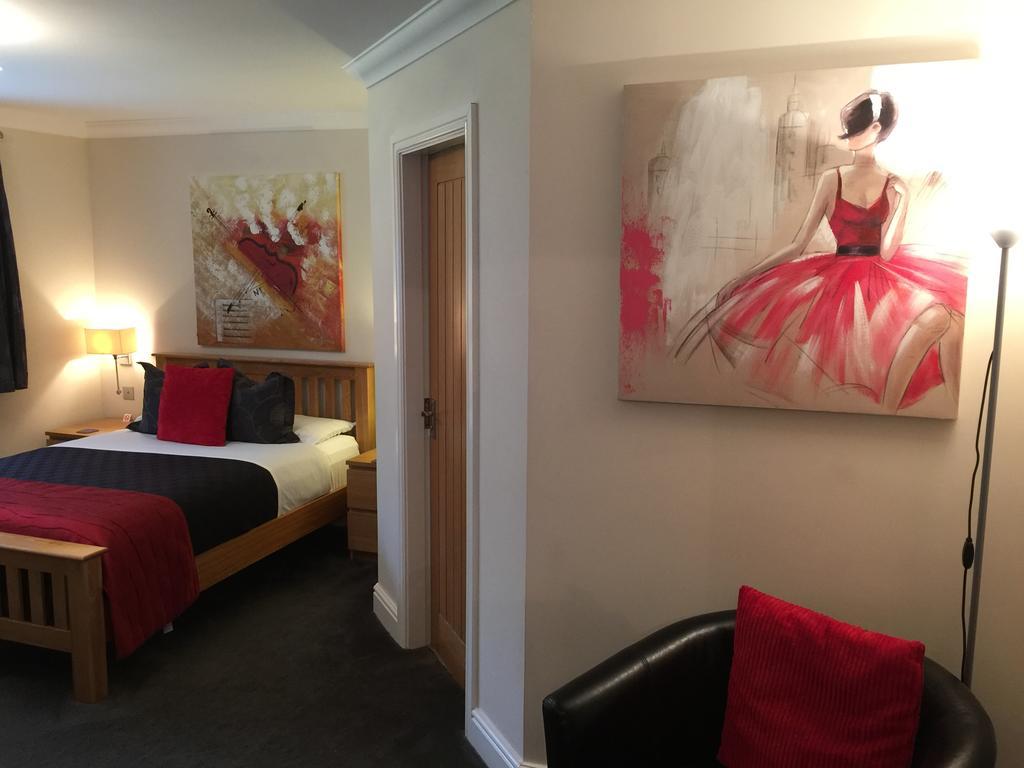 Barncroft Luxury Bed & Breakfast Solihull Bagian luar foto